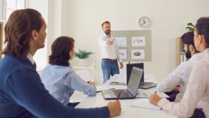 Winning with Strategic Pricing Plays: A Guide for Glass Product Sales Reps